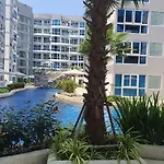 Grand Avenue Pattaya Jang Pap