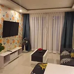 Grand Avenue Pattaya Jang Pap