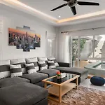 Sabai Pool Villa 12-15 Persons 6Br, Sauna, Pool Table, Karaoke, Bbq