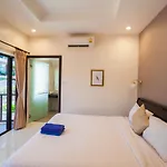 Luxury Pool 4 Bedroom 900m 1.5 Km Downtown * Pattaya