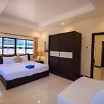 วิลล่า Luxury Pool 4 Bedroom 900m 1.5 Km Downtown *