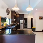 Luxury Pool Villa 4 Bedroom 900M Beach 1.5 Km Downtown