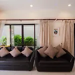 Luxury Pool 4 Bedroom 900m 1.5 Km Downtown