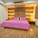 Jolly & Restaurant Guest house 4*