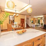 Beverly Thai House Pool Villa