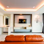 Hotel The Proud - Sha Certified Pattaya