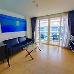 Centara Avenue Residence
