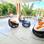 Izzyland Luxury Pool Walking Street Villa *