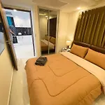 Large Luxury, Pool View, Grand Avenue, Pattaya - 202