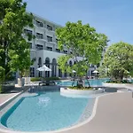 Cross Pratamnak Pattaya