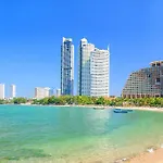 W Tower By Tech โรงแรม