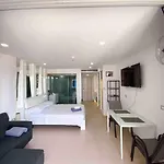 Apartment Sands 13 *