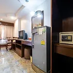 Reddoorz Navin Mansion 3 Hotel Pattaya