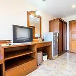 Reddoorz Navin Mansion 3 Hotel 3*