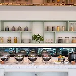 Hotel Manhattan - Sha Extra Pattaya