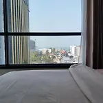 Apartment Sea View Rooftop Pool
