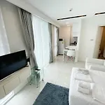 Unique In Center อพาร์ทเม้น Pattaya