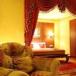 โรงแรม Rita & 3*