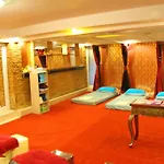 Central Place Hotel