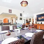 Baan Laksee
