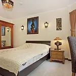 Baan Laksee
