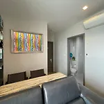 อพาร์ทเม้น The Base Deluxe Great Location *