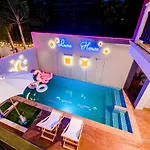 4 Bedroom Town With Private Pool Holiday home