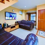 Holiday home 4 Bedroom Town With Private Pool *