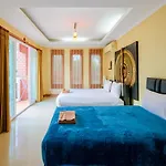 4 Bedroom Town With Private Pool