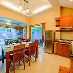 4 Bedroom Town With Private Pool Pattaya