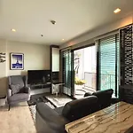 อพาร์ทเม้น The Base Deluxe Great Location
