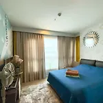 อพาร์ทเม้น The Base Deluxe Great Location *