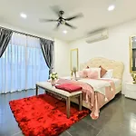 Villa 4bd Pool With Jacuzzi - Exquisite Pool A Pattaya