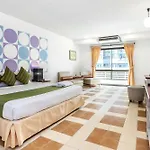 โรงแรม Sawasdee Sea View 3*
