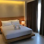 โรงแรมดับเบิลยู 14
