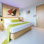 Deep Blue Z10 โรงแรม Pattaya