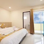 Happy Hostel