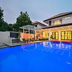 4bd Pool With Jacuzzi - Exquisite Pool A Villa