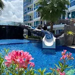Grand Avenue By Bormon Apartment *