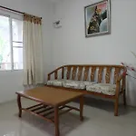 โรงแรม The Hermitage 2*