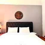 De Bali House