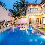 Fairy Hill Pool Villa *