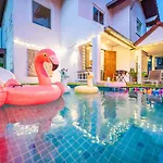 Wongamart Pool * Pattaya