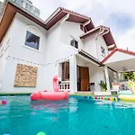 Villa Wongamart Pool *