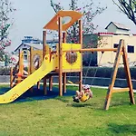 อพาร์ทเม้น The Base Sea View *