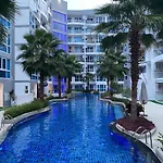 Grand Avenue By Bormon Apartment *