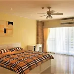 1-Bed Condo In View Talay 5D Close To Beach