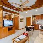 Whitehouse Condotel Pattaya
