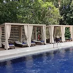 Let's Hyde & - Pool Hotel Pattaya