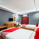 Curve Boutique Hotel